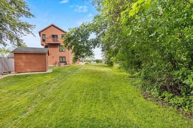 7110 N Tichigan ROAD, Waterford, WI 53185