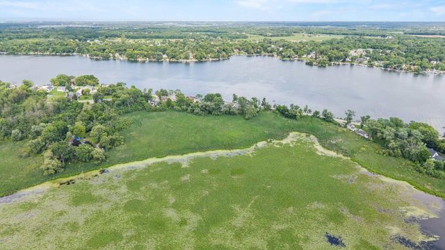 7110 N Tichigan ROAD, Waterford, WI 53185