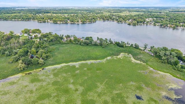 7110 N Tichigan ROAD, Waterford, WI 53185