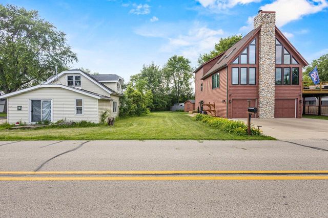 7110 N Tichigan ROAD, Waterford, WI 53185