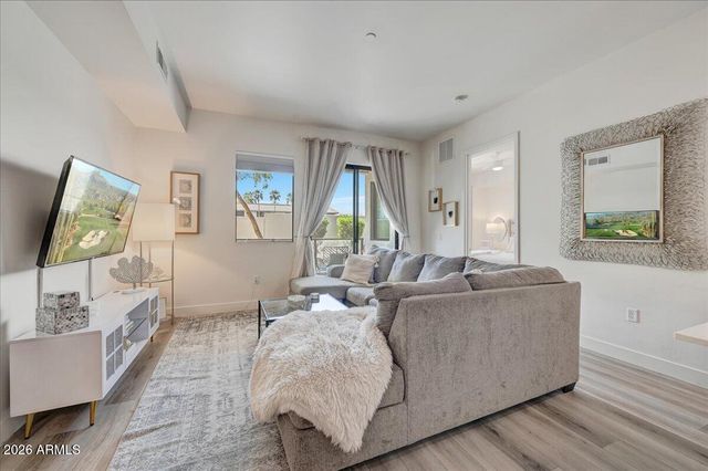 7300 E EARLL Drive 1013, Scottsdale, AZ 85251