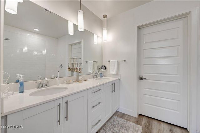 7300 E EARLL Drive 1013, Scottsdale, AZ 85251