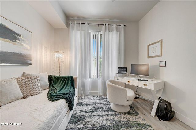 7300 E EARLL Drive 1013, Scottsdale, AZ 85251