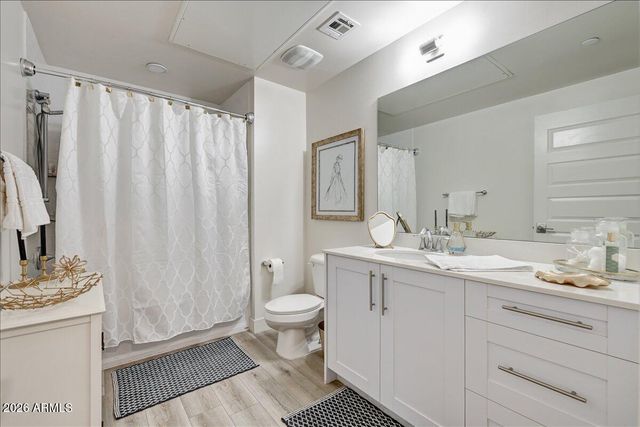 7300 E EARLL Drive 1013, Scottsdale, AZ 85251