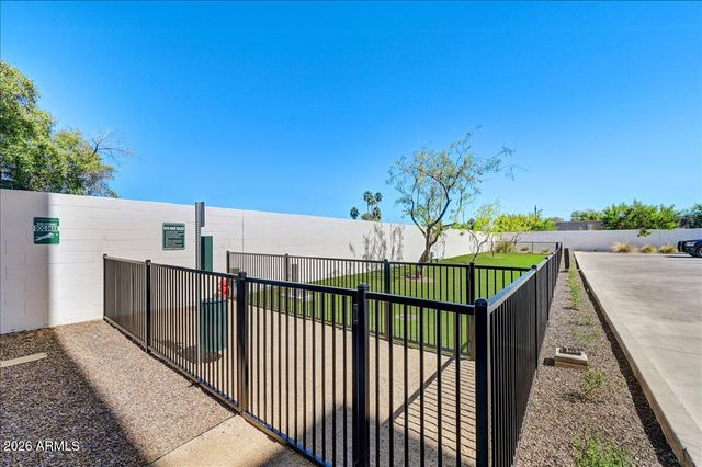 7300 E EARLL Drive 1013, Scottsdale, AZ 85251