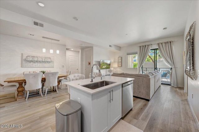 7300 E EARLL Drive 1013, Scottsdale, AZ 85251