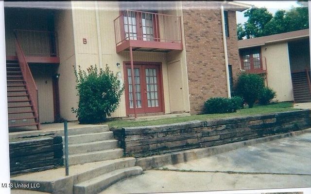 836 Riverview Drive, 15, Jackson, MS 39202