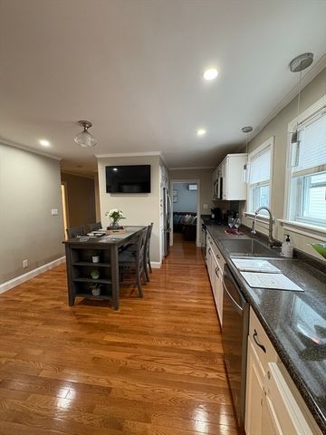 38 Governor Winthrop 1, Somerville, MA 02145