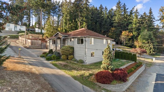 702 68th Avenue E, Fife, WA 98424