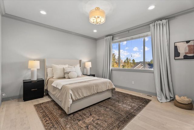 702 68th Avenue E, Fife, WA 98424