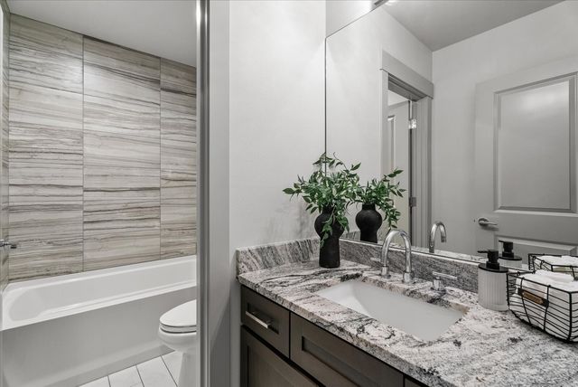 702 68th Avenue E, Fife, WA 98424
