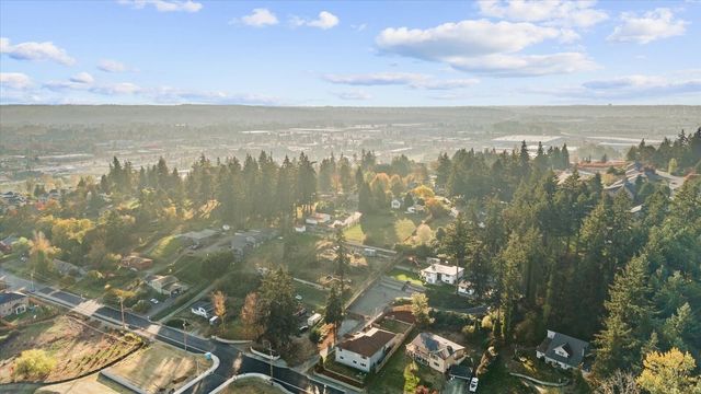 702 68th Avenue E, Fife, WA 98424