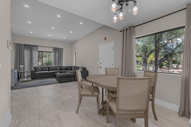 5803 Los Santos Drive 19, Palm Springs, CA 92264