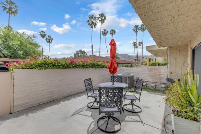 5803 Los Santos Drive 19, Palm Springs, CA 92264