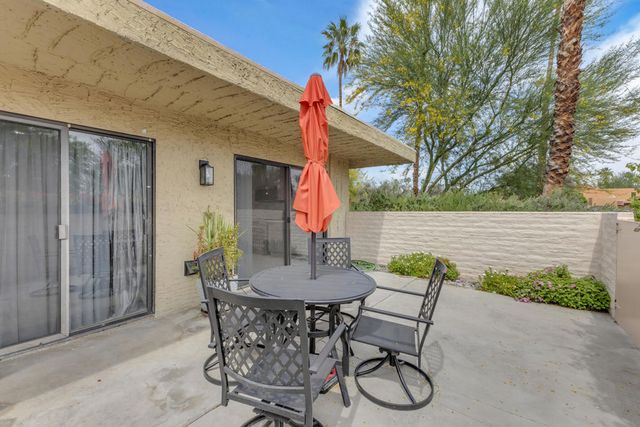 5803 Los Santos Drive 19, Palm Springs, CA 92264