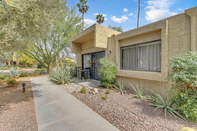 5803 Los Santos Drive 19, Palm Springs, CA 92264