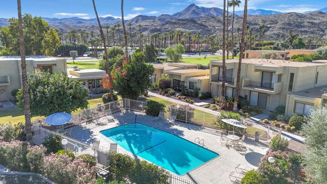 5803 Los Santos Drive 19, Palm Springs, CA 92264
