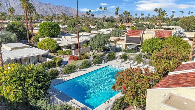 5803 Los Santos Drive 19, Palm Springs, CA 92264