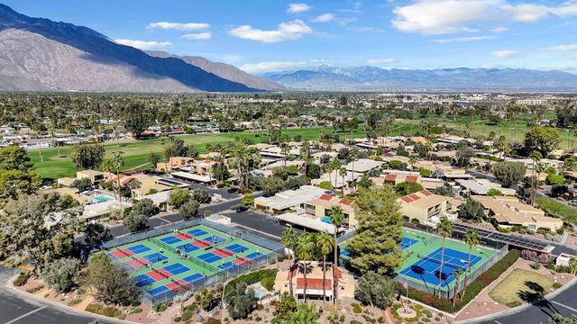 5803 Los Santos Drive 19, Palm Springs, CA 92264