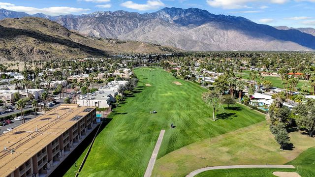 5803 Los Santos Drive 19, Palm Springs, CA 92264