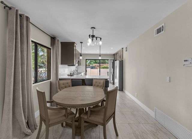 5803 Los Santos Drive 19, Palm Springs, CA 92264