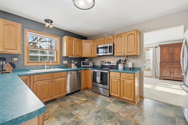 453 Deerwood COURT, Grafton, WI 53024