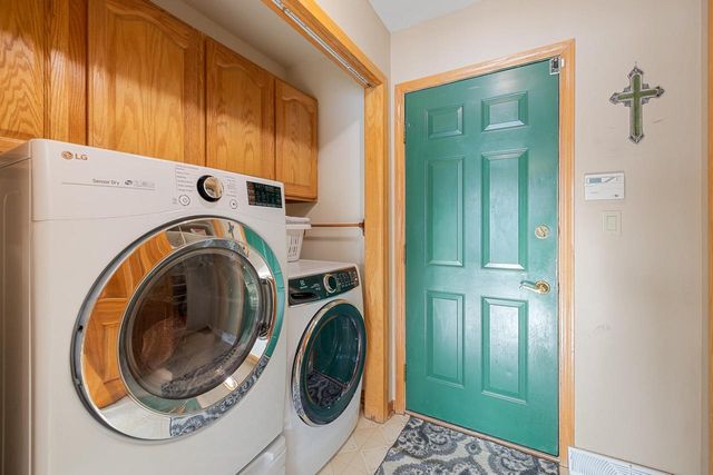 453 Deerwood COURT, Grafton, WI 53024