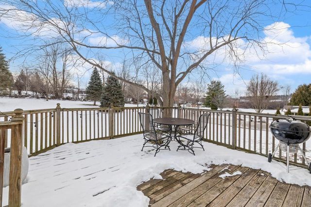 453 Deerwood COURT, Grafton, WI 53024