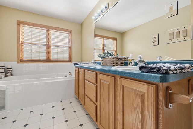 453 Deerwood COURT, Grafton, WI 53024