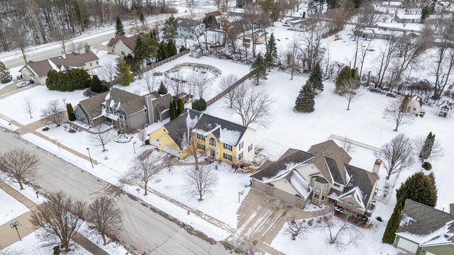 453 Deerwood COURT, Grafton, WI 53024