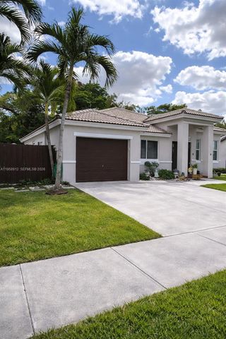 16308 SW 83rd Ln, Miami, FL 33193