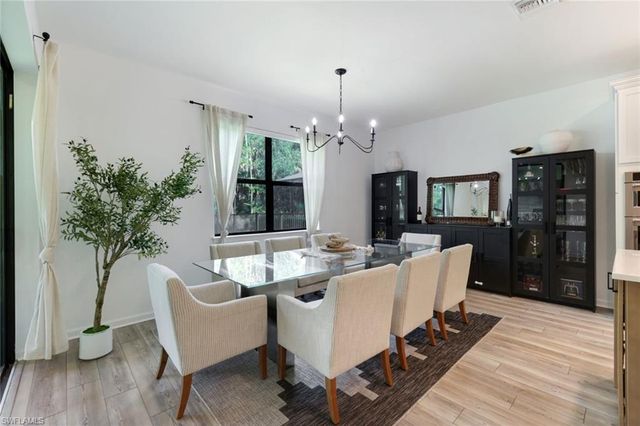 10427 VENTANA LN, Naples, FL 34120