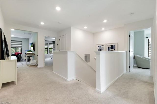 10427 VENTANA LN, Naples, FL 34120