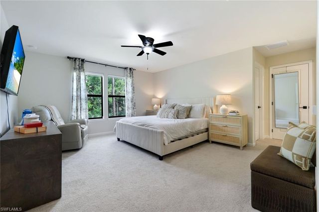 10427 VENTANA LN, Naples, FL 34120