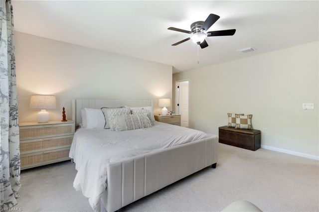 10427 VENTANA LN, Naples, FL 34120