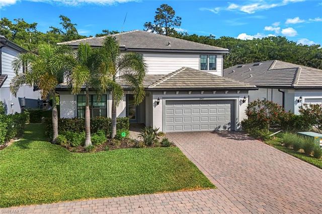 10427 VENTANA LN, Naples, FL 34120