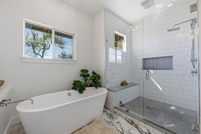 743 Drifting Wind RUN, Dripping Springs, TX 78620