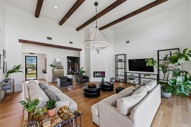 743 Drifting Wind RUN, Dripping Springs, TX 78620