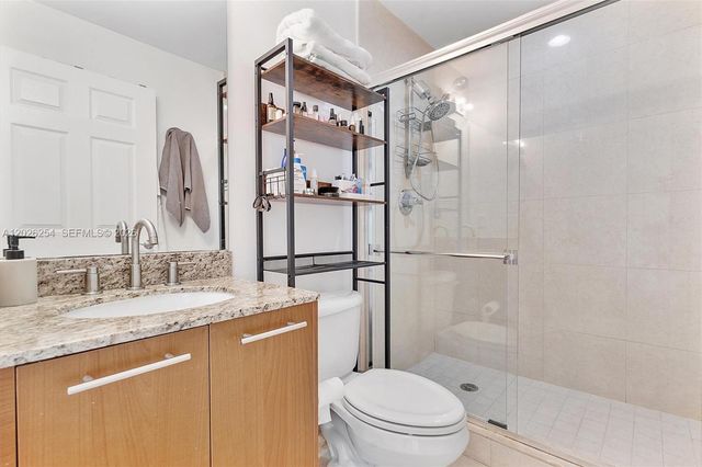 2704 NE 184th Ter, Aventura, FL 33160
