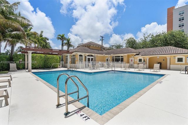 2704 NE 184th Ter, Aventura, FL 33160