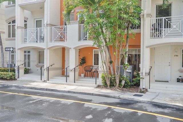 2704 NE 184th Ter, Aventura, FL 33160