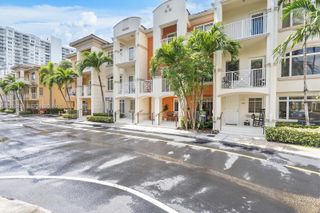2704 NE 184th Ter, Aventura, FL 33160