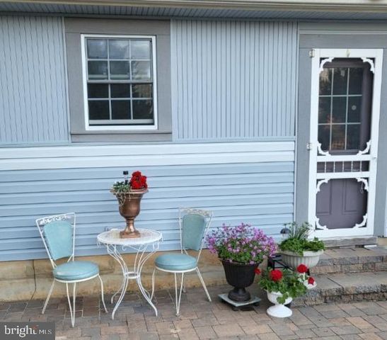 7825-4 DAM NUMBER 4 RD, Williamsport, MD 21795