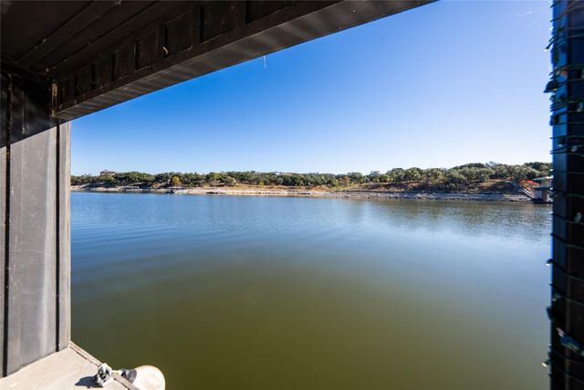 909 Brooks Hollow RD, Lakeway, TX 78734