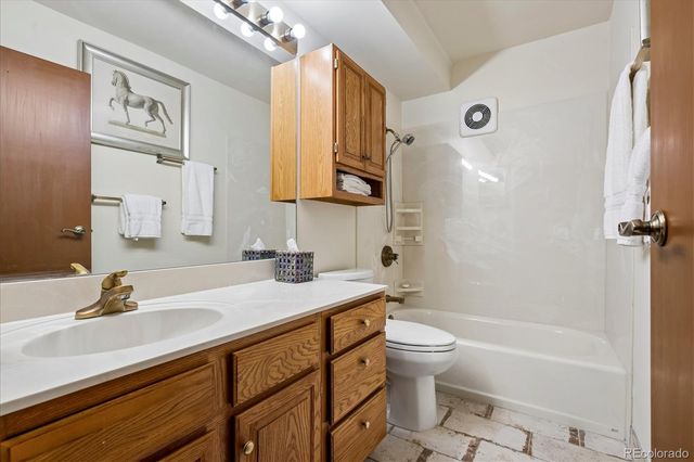 9355 E Center Avenue B7, Denver, CO 80247