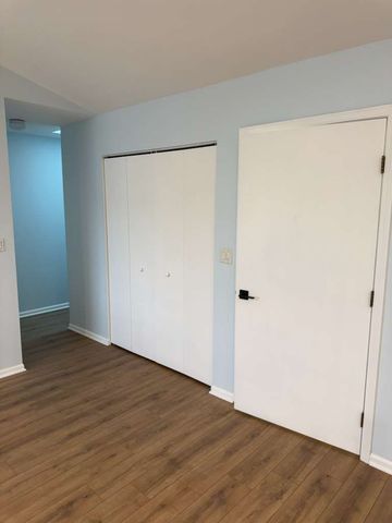 1640 HILTON HEAD Drive 1640, Naperville, IL 60563