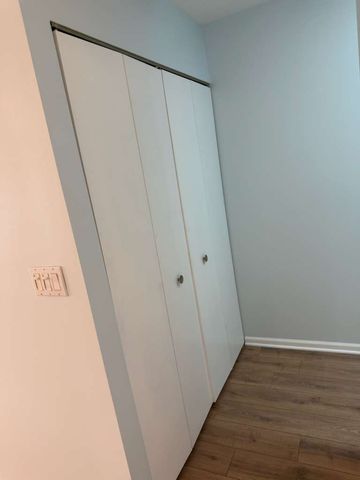 1640 HILTON HEAD Drive 1640, Naperville, IL 60563