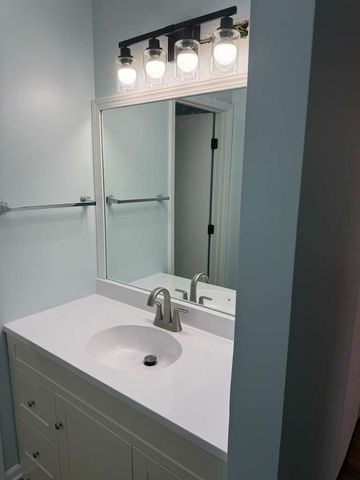 1640 HILTON HEAD Drive 1640, Naperville, IL 60563