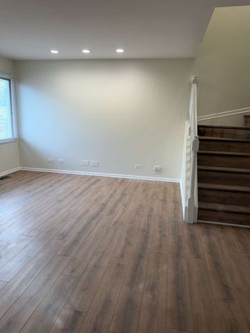 1640 HILTON HEAD Drive 1640, Naperville, IL 60563