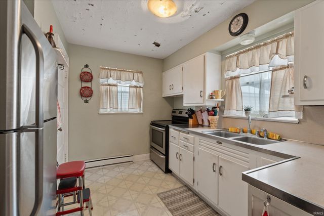 2517 Erskine Boulevard, South Bend, IN 46614